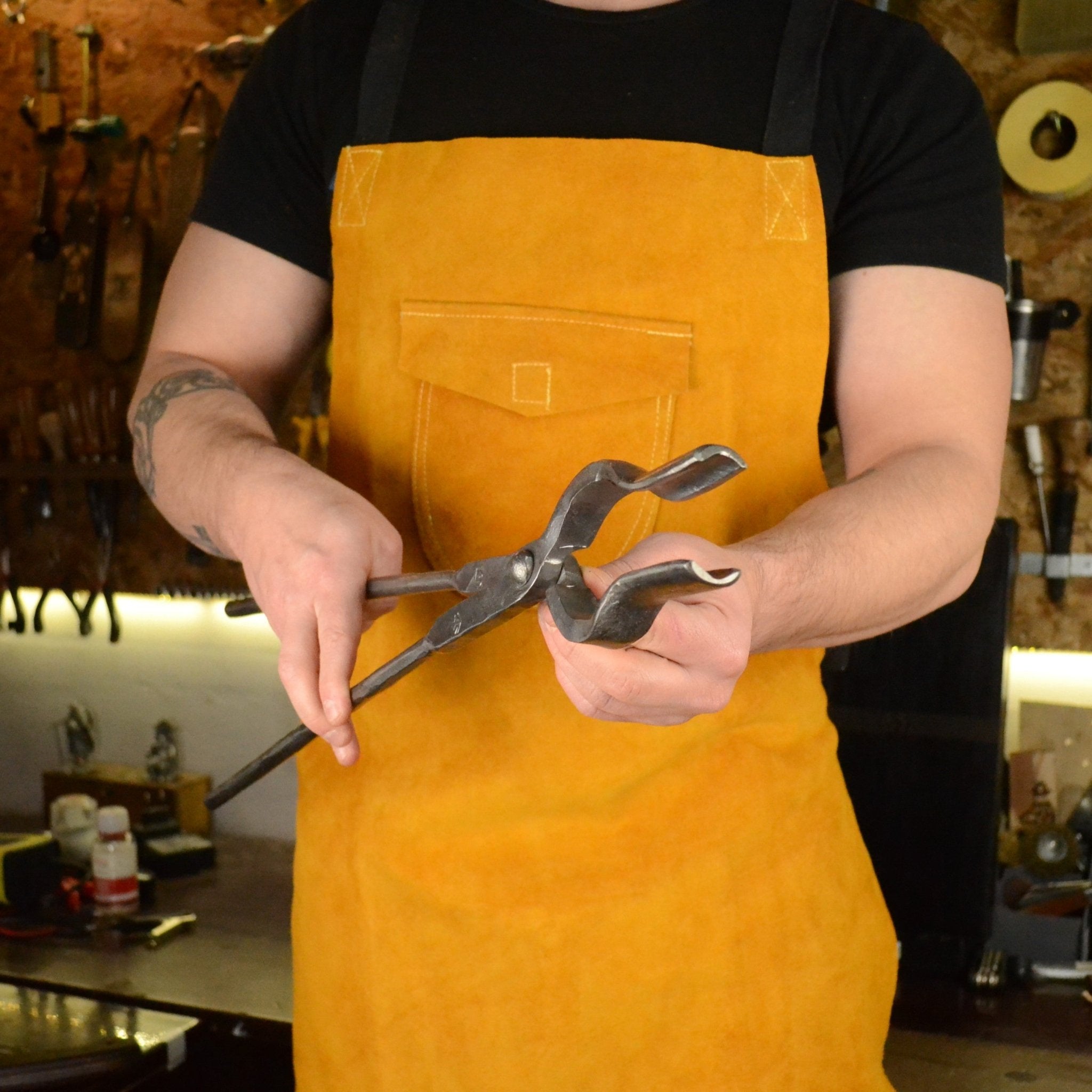 Blacksmithing Round Jaw Tongs: Precision Forging Tool - StrictBlacksmith