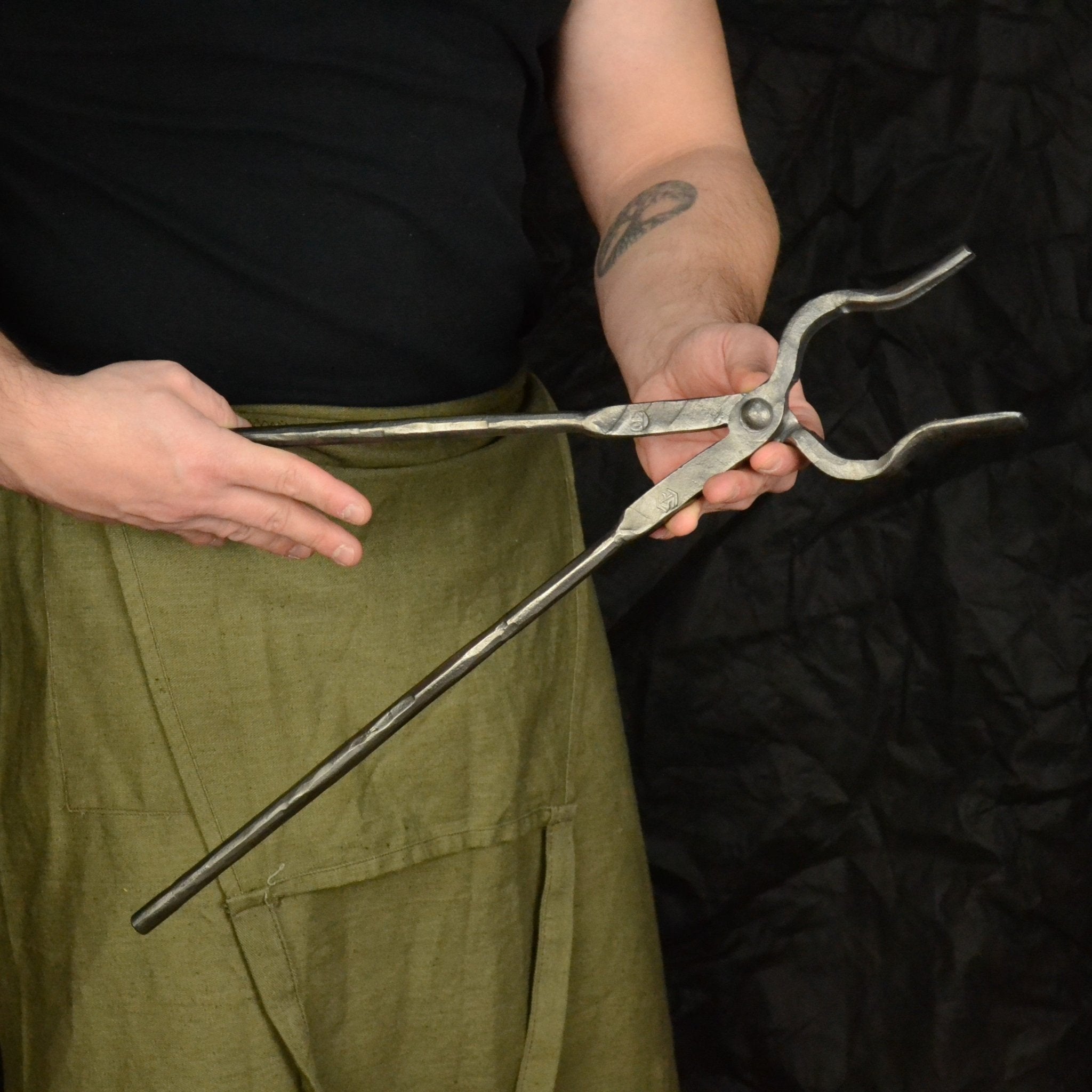Blacksmithing Round Jaw Tongs: Precision Forging Tool - StrictBlacksmith