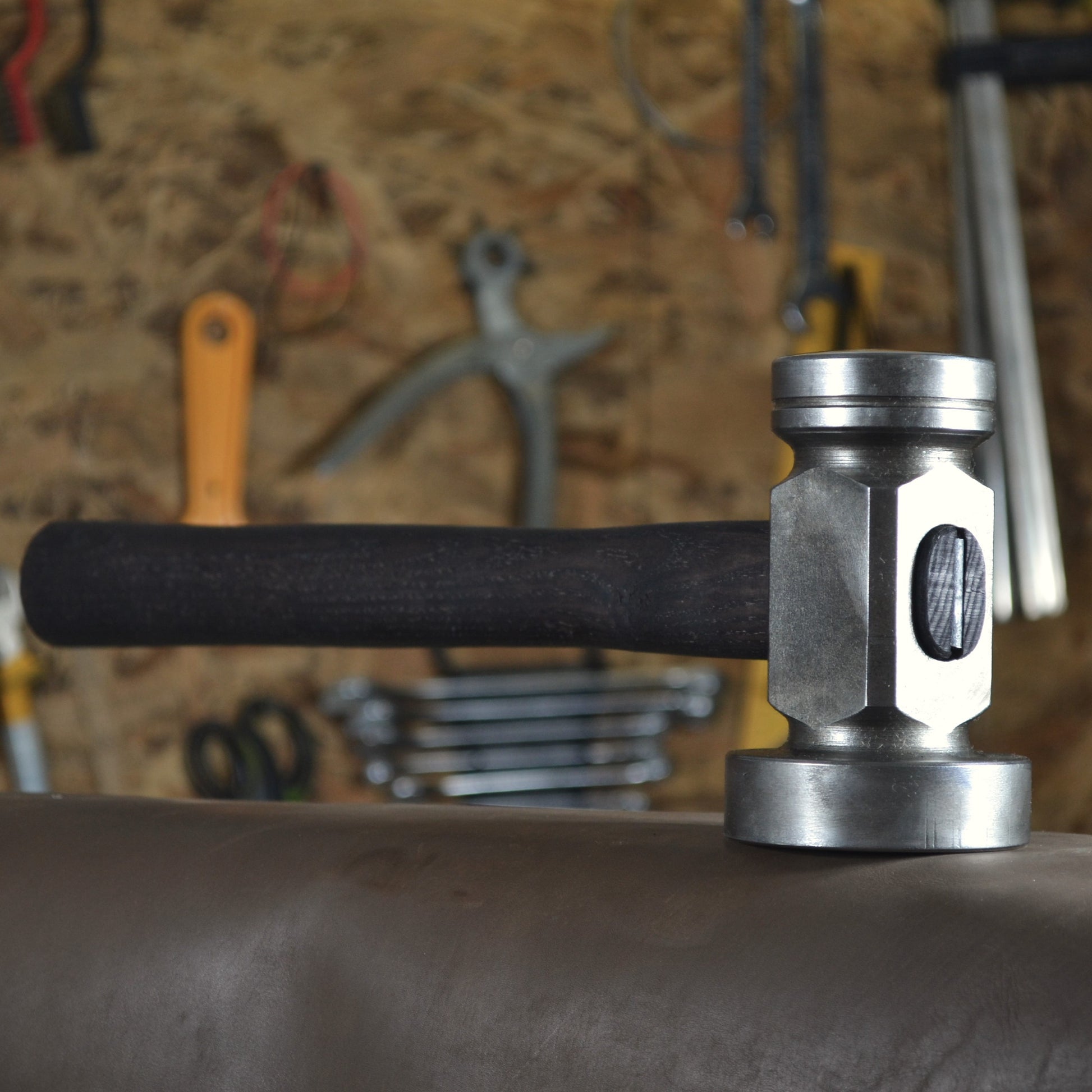 Blacksmith Flatter Hammer: Forged AISI 1045 Steel, Oiled Ash Handle