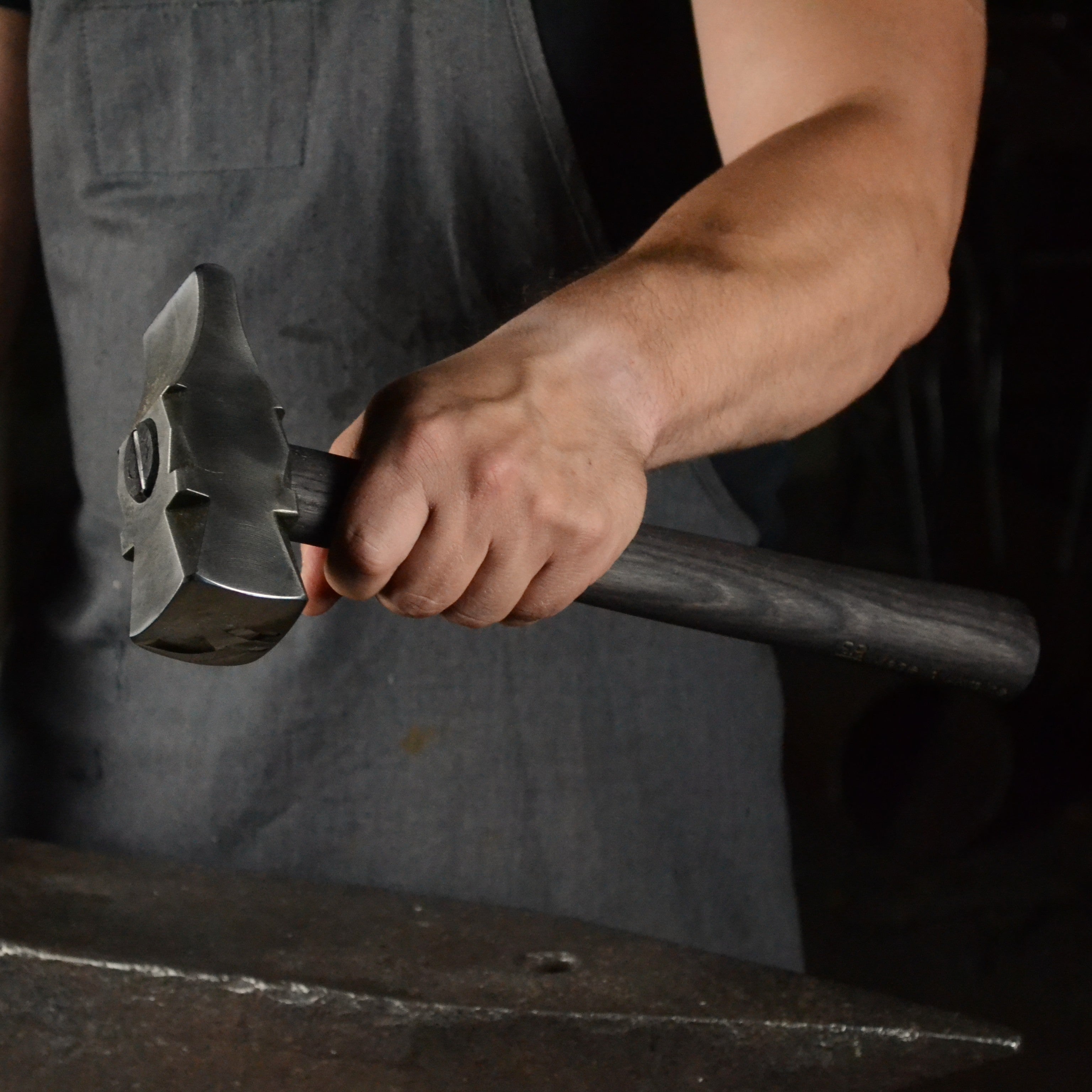 Professional Cross Peen Blacksmith Hammer 2,5 LBS