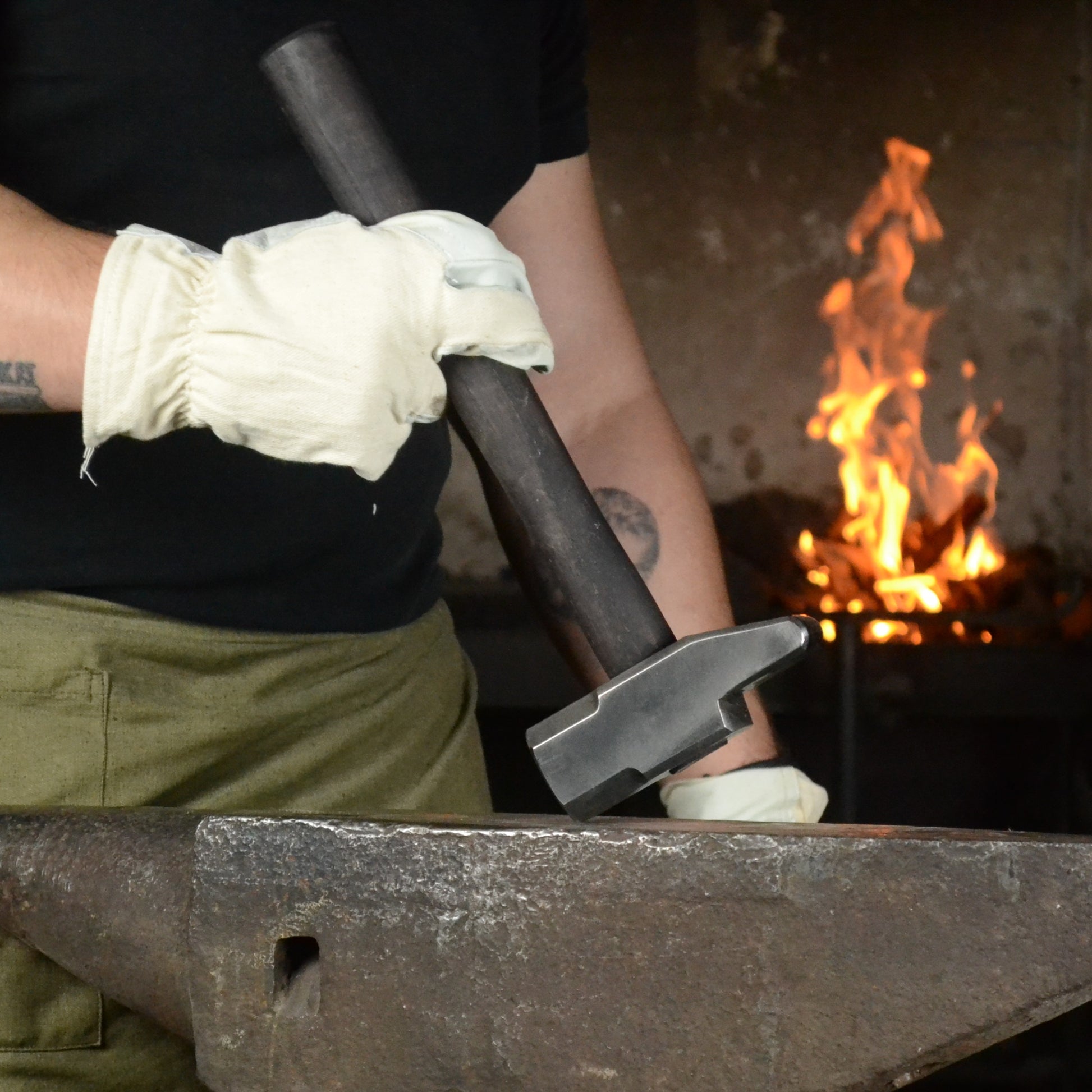 Blacksmith Cross Peen Hammer – AISI 1080 High Carbon Steel – 3.44 lb (1560g) Forging Hammer – Ashwood Handle –