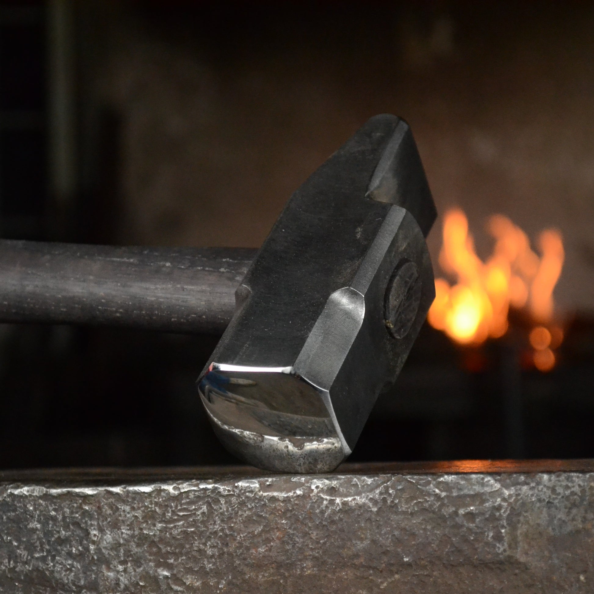 Blacksmith Cross Peen Hammer – AISI 1080 High Carbon Steel – 3.44 lb (1560g) Forging Hammer – Ashwood Handle –