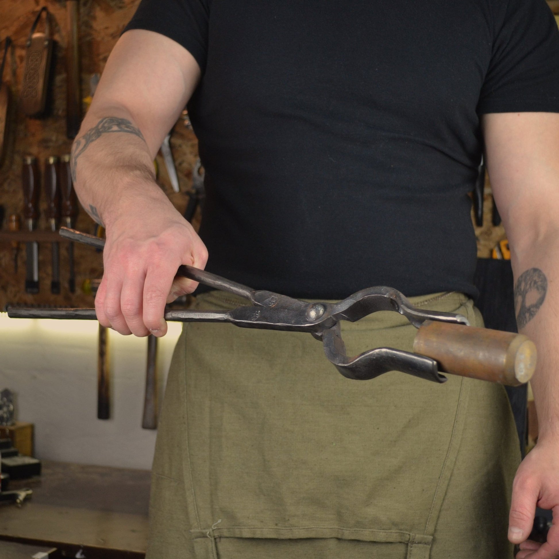Blacksmithing Round Jaw Tongs: Precision Forging Tool - StrictBlacksmith