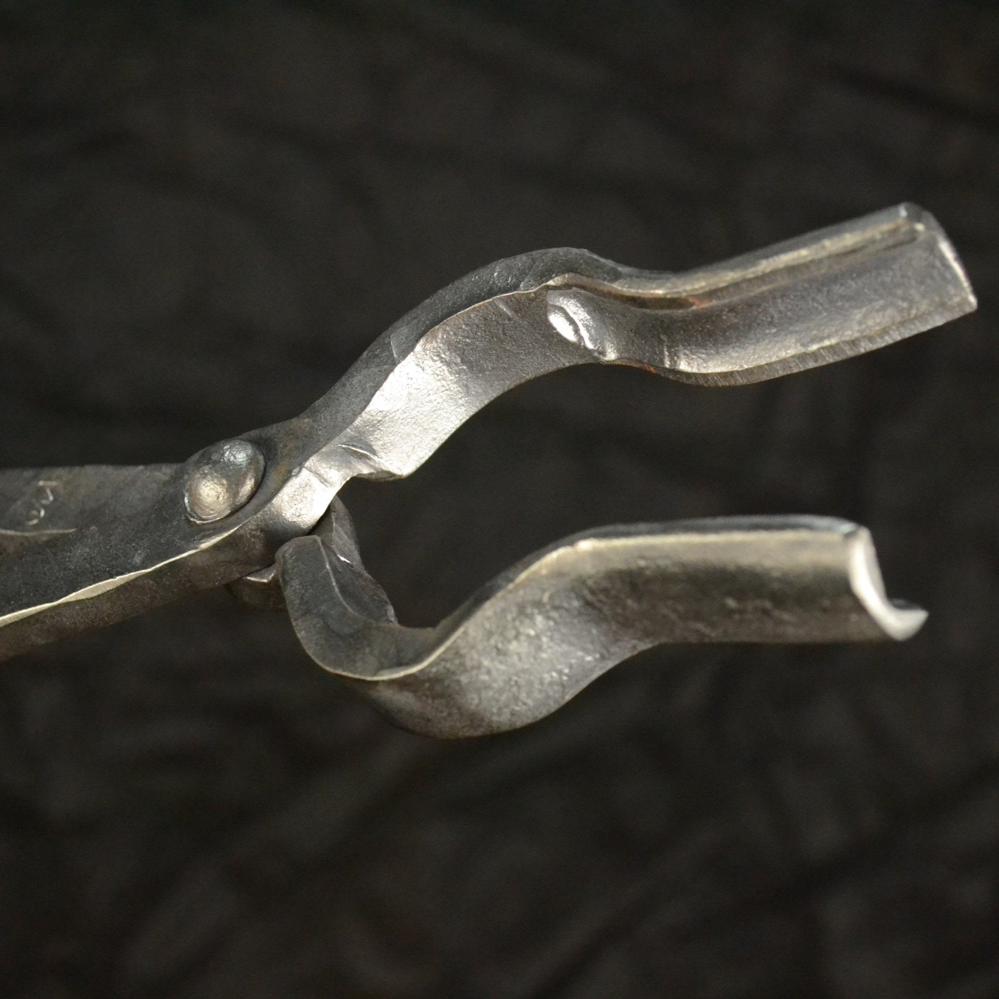 Blacksmithing Round Jaw Tongs: Precision Forging Tool - StrictBlacksmith