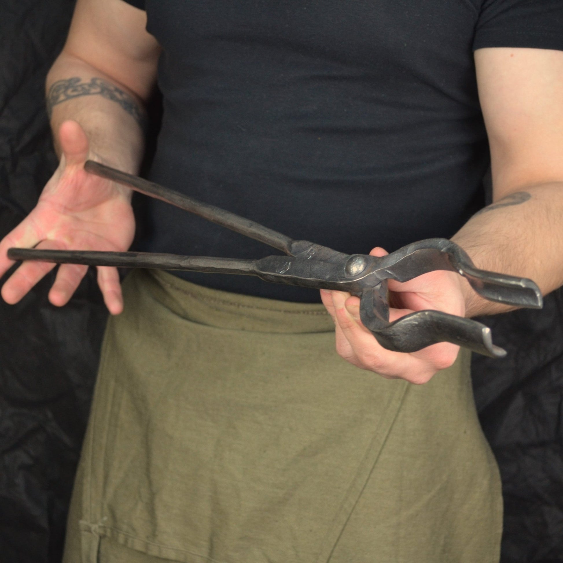 Blacksmithing Round Jaw Tongs: Precision Forging Tool - StrictBlacksmith