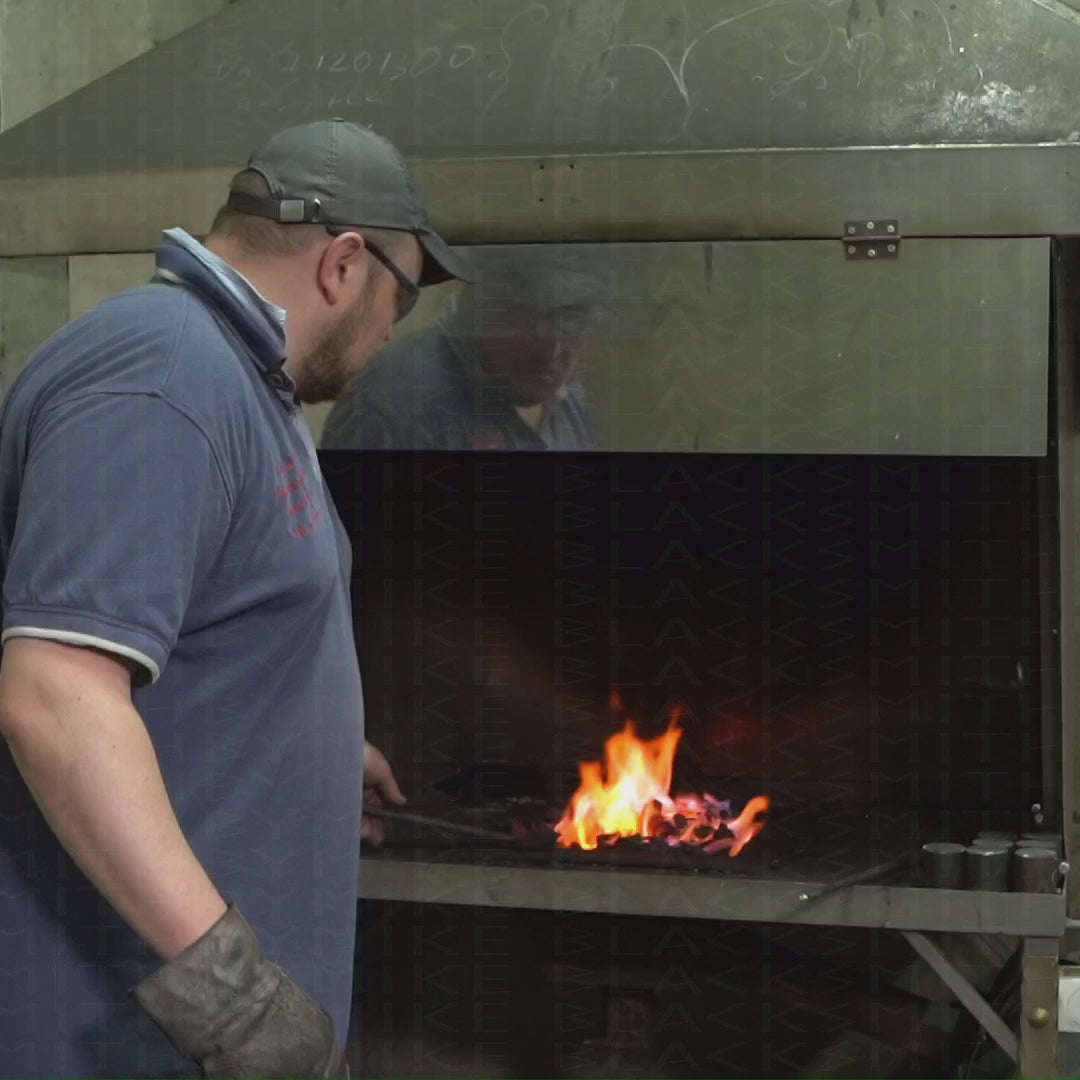 Blacksmithing Tongs (Universal) – Versatile Professional Tools for Every Forge