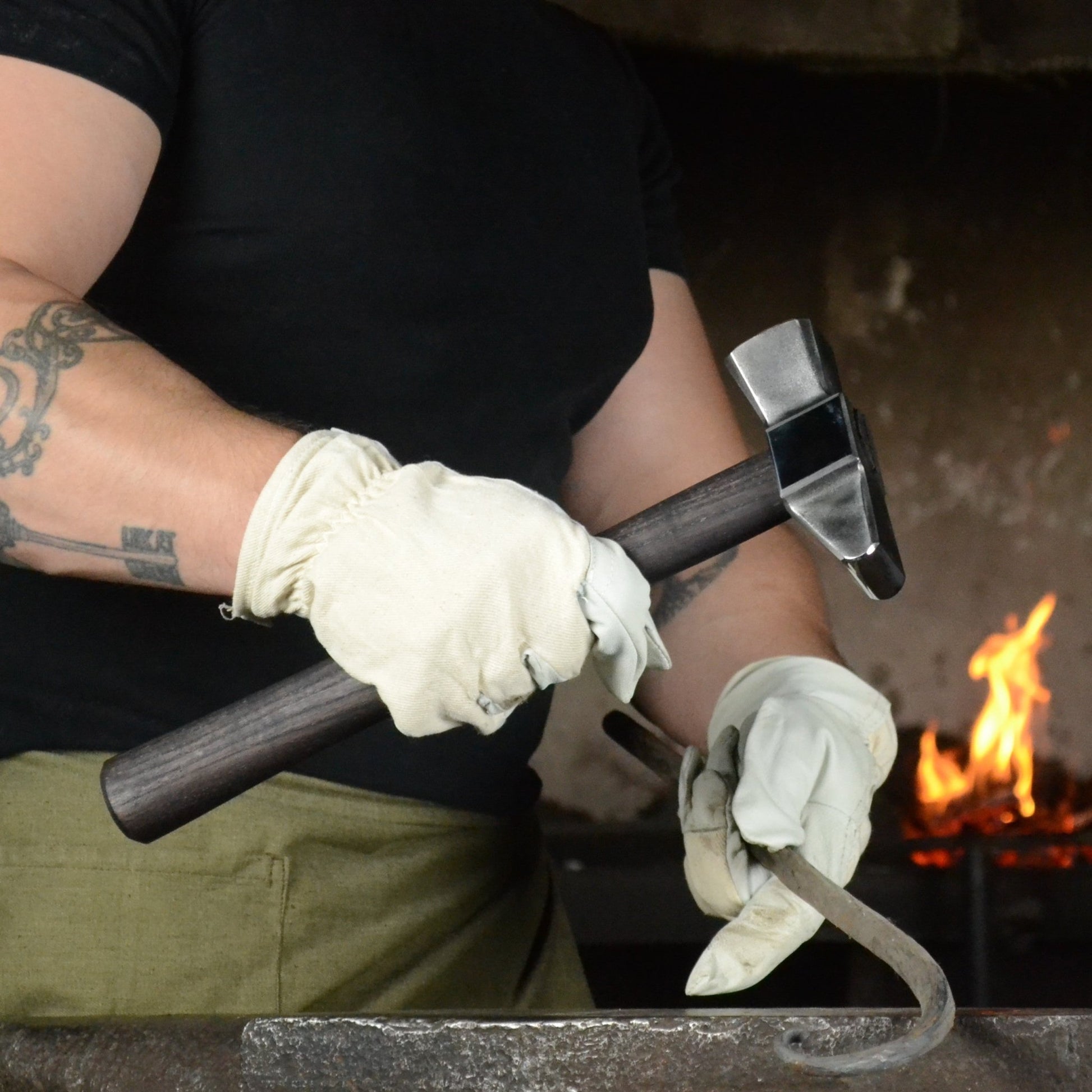Professional Blacksmith Cross Peen Hammer – Hand Forged AISI 1080 Steel – 2,5 lbs Forging Hammer – Ash Wood Handle - StrictBlacksmith