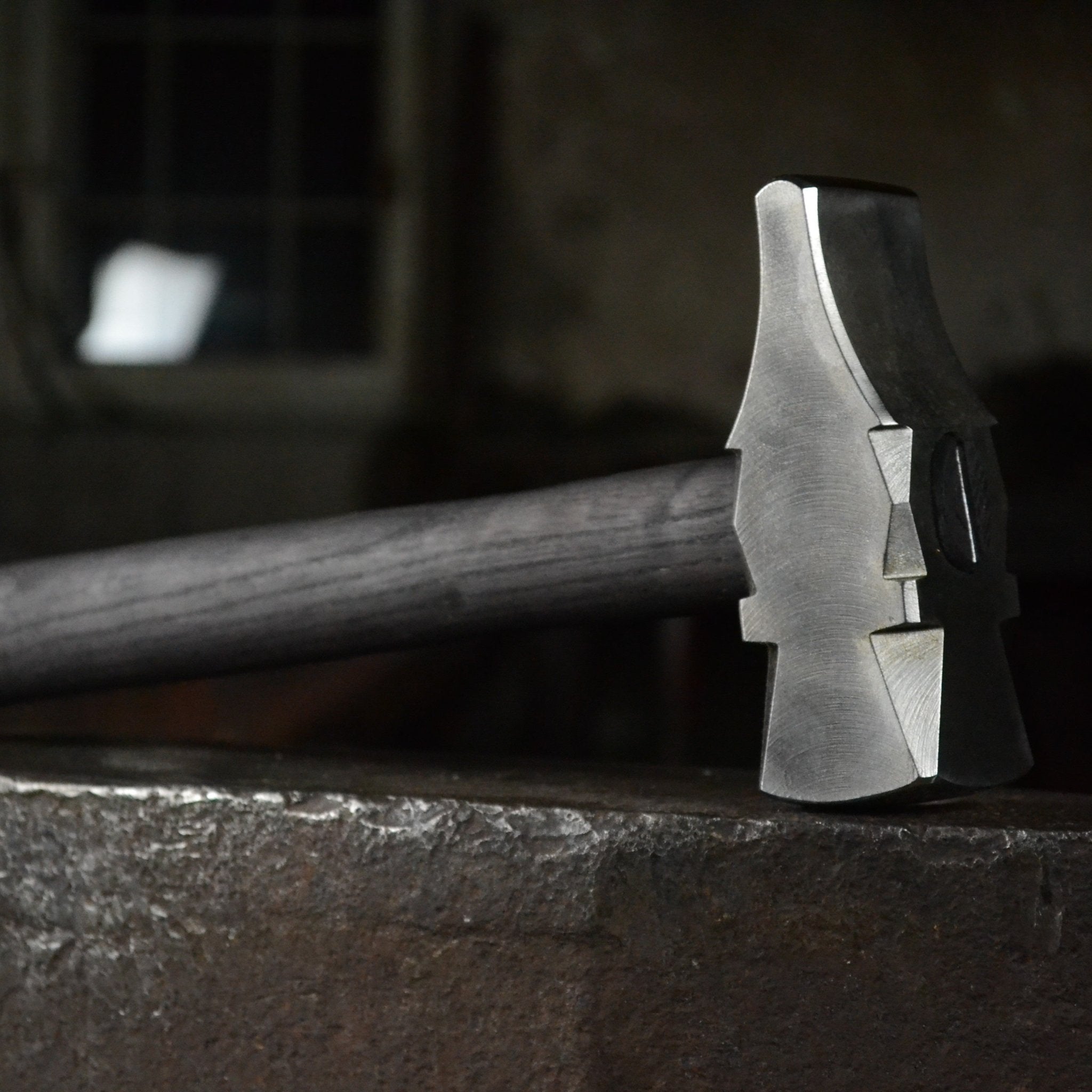 Professional Cross Peen Blacksmith Hammer 2,5 LBS - StrictBlacksmith
