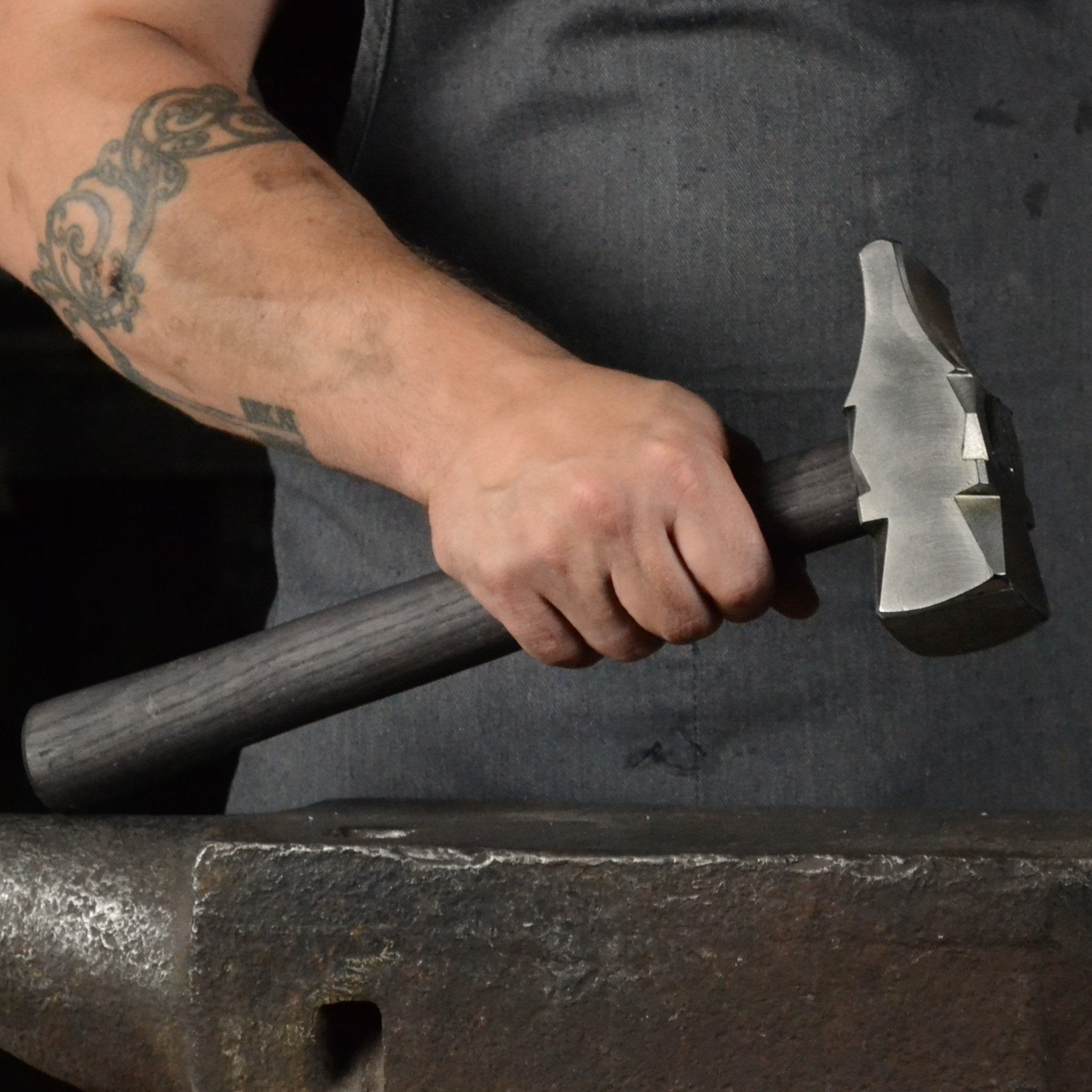 Professional Cross Peen Blacksmith Hammer 2,5 LBS - StrictBlacksmith